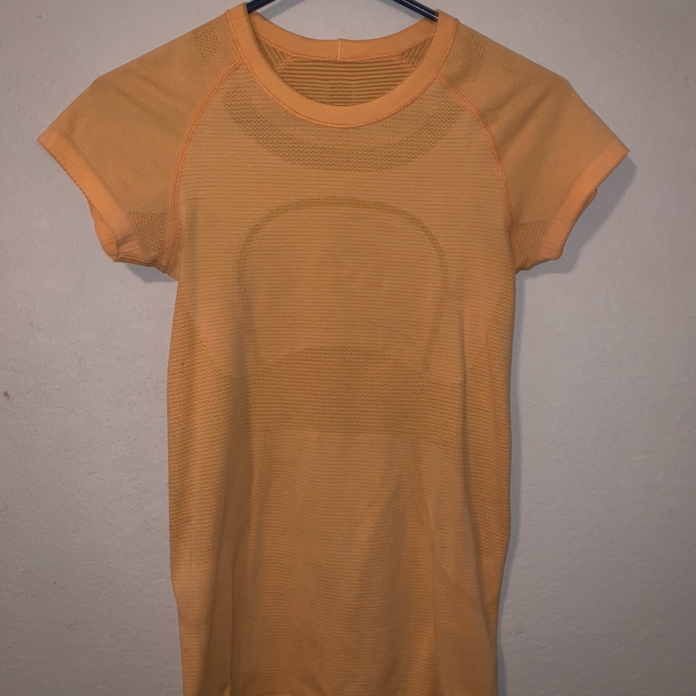 Lululemon Swiftly Tech Size 4- Orange